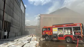 Incendiu de proporții lângă Hala Laminor din București. A fost emis mesaj Ro-Alert