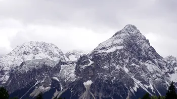 Tragedie în Alpi: Cinci schiori găsiți decedați în apropierea stațiunii Zermatt din Elveția