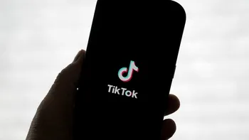 O tânără din Botoșani, salvată în direct pe TikTok în timp ce făcea un live. Un medic care era de față a recunoscut simptomele și a intervenit rapid