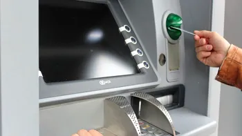 Când intră pe card ajutoarele de stat în decembrie 2025: data la care vine şi poştaşul la uşă