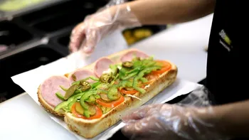 Restaurantul fast-food din România care se închide pe bandă rulantă. Ţara care a renunţat la sute de locaţii