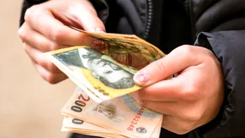De ce recomandă specialiștii să ai bani cash în casă: suma ideală pentru situații de urgență