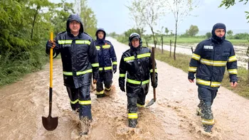 Nou cod roşu de inundaţii. Judeţele afectate de viituri până joi după-amiază