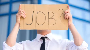 Generația cu diplome, dar fără joburi! Tinerii visează la salarii prea mari. Pentru 2.500 de lei mulți nici nu se dau jos din pat