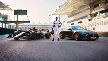 Noua rachetă AMG care intră în legendă: GT 63 „APXGP Edition”, lansat pentru filmul cu Brad Pitt