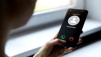 Așa pici în plasa escrocilor, dacă nu ești atent - Noua „șmecherie” la telefon care te lasă fără bani în cont