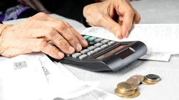 Pensia anticipată cu penalizări: când o poți solicita și ce reduceri se aplică