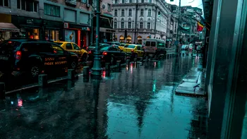 Vremea se răcește brusc: furtuni și frig în următoarele trei zile. ANM, prognoză specială pentru București