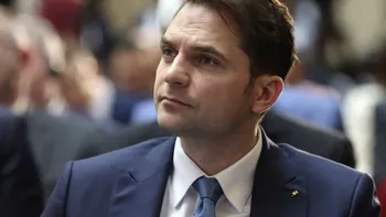 Pentru ce a primit Sebastian Burduja premiul Harvard Kennedy School Emerging Global Leader Award? Este primul român care reuşeşte asta: 
