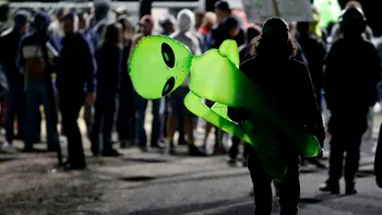 OZN-urile, extratereștrii din Area 51 și alte conspirații au fost create de Pentagon ca să ascundă programe militare secrete, potrivit Wall Street Journal