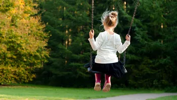 Cum adopți un copil în România 2025. Tot ce trebuie să știi: acte necesare, ghid complet