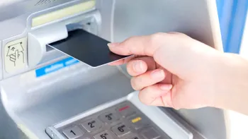 Gestul pe care să îl faci înainte de a băga cardul în bancomat pentru a te asigura că nu rămâi fără bani în cont. Metoda prin care mulţi au fost păcăliţi