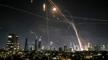 Iranul lovește în inima apărării israeliene. Domul de Fier se clatină, iar SUA intră în joc