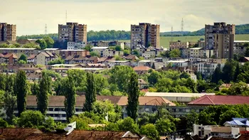 Judeţul din România care dărâmă construcţiile comuniste. Se investesc sume uriaşe