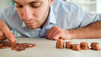 Micul ban de 3 lei care se vinde cu 1.500 de lei. Are un detaliu special, deşi se găsea peste tot acum ceva ani