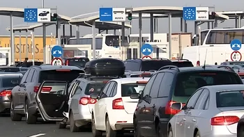 Probleme la vamă pentru românii care au carte electronică de identitate. Cu ce neplăceri s-au confruntat la intrarea în Grecia