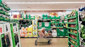 Programul magazinelor de Rusalii 2025. Până la ce oră sunt deschise supermarketurile pe 8 și 9 iunie