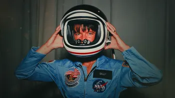 Sally Ride, o stea printre stele – INTERVIU cu Tam O’Shaughnessy, partenera de viață a primei femei americane în spațiu. Când vezi documentarul dedicat lui Sally, pe National Geographic