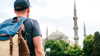 Jumătate dintre turiștii din Turcia nu vin doar pentru vacanță. Fenomenul care ia amploare, cu pachete all inclusive între 2.500 și 3.500 de euro