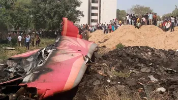 Ultima fotografie din avionul prăbuşit în India face înconjurul lumii. Familia a dorit să surprindă un moment fericit, însă în doar câteva momente totul s-a sfârşit