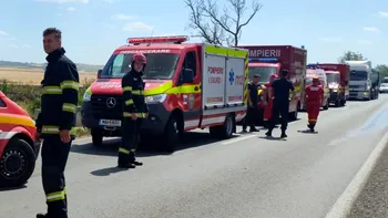 Carambol pe Autostrada Soarelui: plan roșu de intervenție activat, trafic blocat. Două persoane, transportate la spital UPDATE