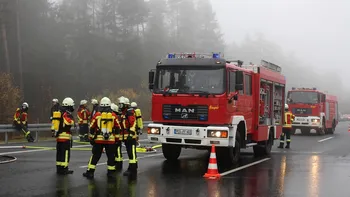 Accident între microbuz și autoturism, pe DN1. Autoritățile au activat Planul Roşu de Intervenţie la Sibiu