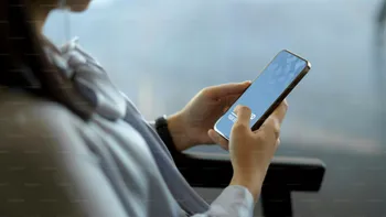Care sunt cele mai bune oferte la portare în rețelele Orange, Digi Mobil, Vodafone și Telekom. Ce alegi ca să nu te usture la buzunar