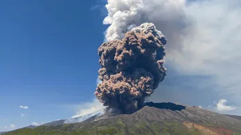 Etna rescrie regulile vulcanilor: muntele de foc din Sicilia ar putea fi unic pe Pământ