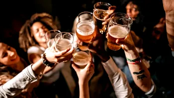 Trucul simplu care te poate face să bei mai puțin alcool: ce au descoperit cercetătorii