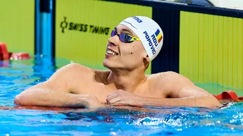 David Popovici, primele declaraţii după ce s-a întors în România. A cucerit trei medalii și a stabilit un nou record european: 