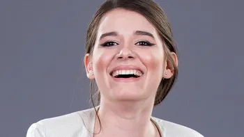 Suma uriaşă pe care a plătit-o Kira Hagi pentru rochia de mireasă. E realizată de un designer îndrăgit de actriţele de la Hollywood