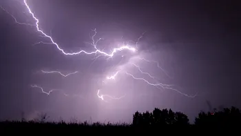 Un nou ciclon ajunge în România. ANM anunţă temperaturi caniculare, dar şi furtuni puternice