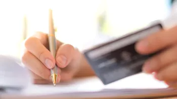 Limită de vârsta la bănci, în 2025. Aceşti români nu mai pot lua împrumut de la CEC Bank, Transilvania, BCR sau Raiffeisen