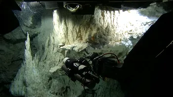 „Orașul pierdut” de sub ocean, diferit de tot ce s-a văzut pe Pământ până acum: câmpul hidrotermal care ar putea explica apariția vieții