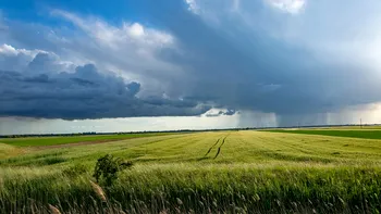 Avertizări meteo pentru România! Cod galben și portocaliu de caniculă, furtuni în mai multe regiuni. Harta actualizată