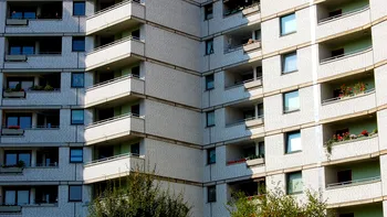 Cine plăteşte dacă se inundă subsolul blocului? Situaţia în care locatarii scot bani din portofel