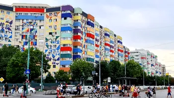 Criză a apei calde în București: Peste 1.500 de blocuri afectate de reparațiile rețelei termice