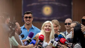 Ce au făcut Elena Udrea şi Adrian Alexandrov a doua zi după eliberare. Au fost surprinşi împreună, în Bucureşti
