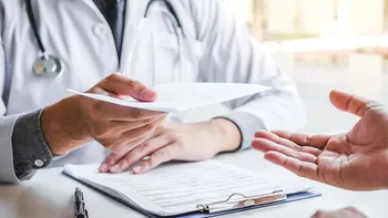 Ce schimbări aduce reforma din Sănătate: medicii, concediați pentru internări fictive. Contractele nefondate cu privatul, eliminate. Ambulatoriile, program extins, până la 20.00