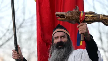 Mesajul „Stegarului Dac” din închisoare: „Vin cu un bax de scutece, câte unul pentru fiecare jandarm”