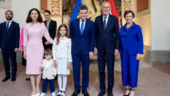 Cum au încălcat protocolul Nicușor Dan și Mirabela Grădinaru. Gestul lor discret a fost surprins de fotografi