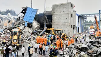 Explozie puternică la o uzină chimică din India: 35 de persoane au murit, primele detalii