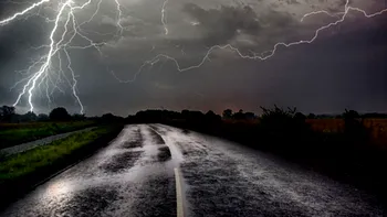 Fenomene meteo extreme în toată țara, vremea se schimbă radical: ANM emite coduri de ploi torențiale și vânt puternic. Harta actualizată