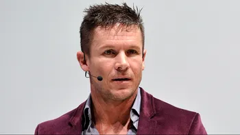 Noi detalii despre moartea lui Felix Baumgartner. Un martor la căderea sa a povestit ultimele secunde de viaţă ale paraşutistului: “Încă respira, se chinuia să respire”