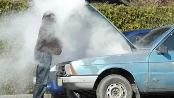 O fetiță de 9 ani a murit de cald după ce a stat blocată 6 ore într-o mașină supraîncălzită. Mama ei a lăsat-o în autoturism și a plecat la serviciu