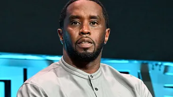 P. Diddy, în genunchi în sala de judecată, după ce a fost achitat. Celebrităţile au reacţionat imediat: 