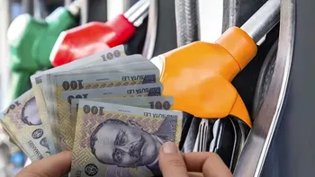 Criză de prețuri la pompă, de la 1 august. Litrul de benzină și motorină atinge un nou prag, în cea mai fierbinte lună din an. August ne aduce prețuri incendiare la combustibil