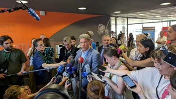 Cine sunt primii ”refugiați științifici” care au fugit de regimul lui Trump. Își continuă cercetările în Franța