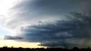 Supercelula a ajuns marți peste Ungaria. Fenomenul meteo, surprins în imagini spectaculoase