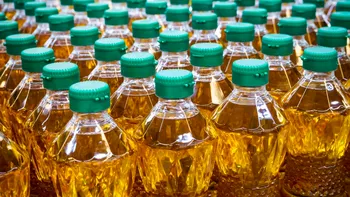 Unde reciclezi uleiul folosit în 2025. Centrele din România unde se predă uleiul alimentar utilizat